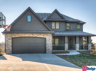 6321 Girard St, Omaha, NE 68152