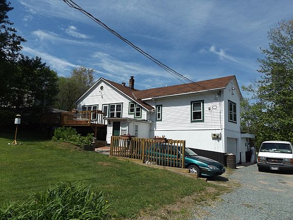 3rd image of 125 Main St