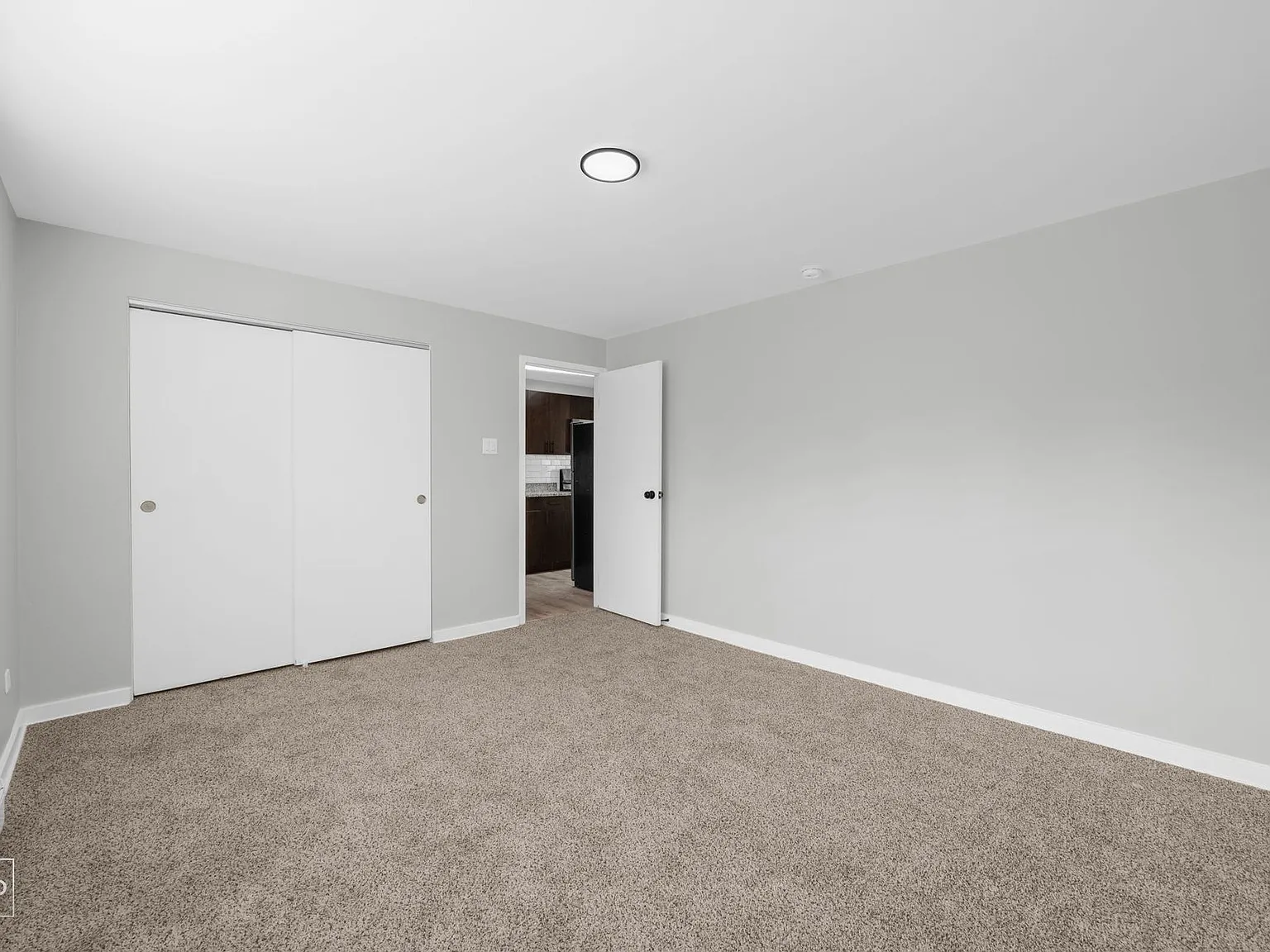7800 S South Shore Dr — Photo 1