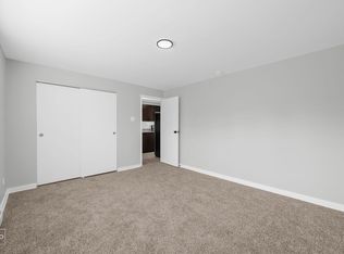 7800 S South Shore Dr, Chicago, IL 60649