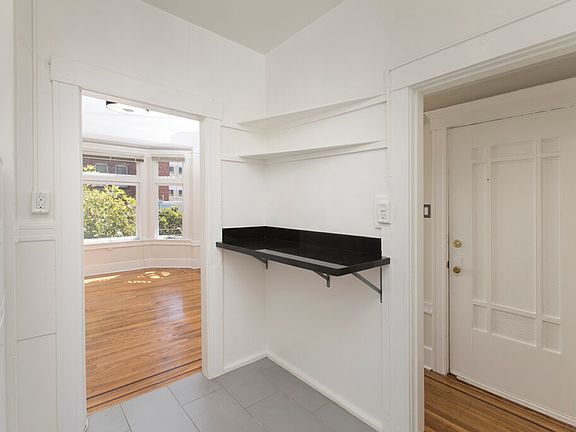 4th image of 839 Jones St APT 11