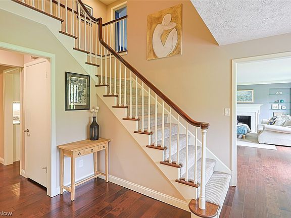 5th image of 32255 Creekside Dr