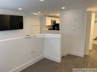 22 Phillips St #1B, Boston, MA 02114