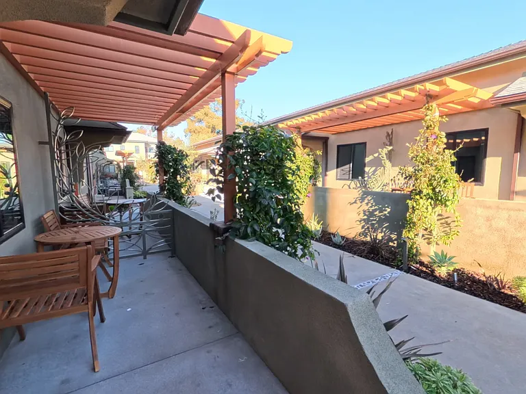 123 S Avenue 63 — Photo 36