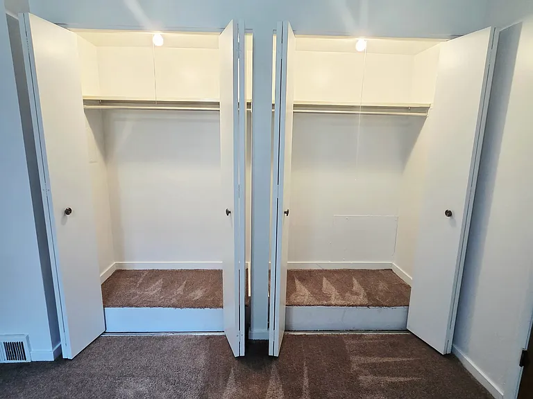 2201 Hollingsworth St #3C — Photo 21