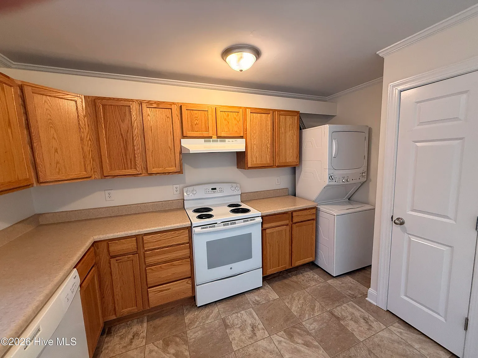 2 bed, 1.0 bath, 800 sqft, $1,100 — Photo 4