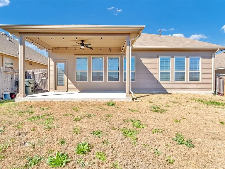 131 Desert Rose Dr — Photo 21