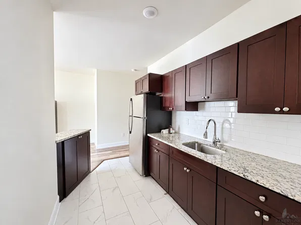 11 Broadway, Bayonne, NJ