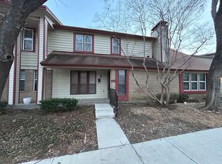 2034 Clubridge Dr, Carrollton, TX 75006