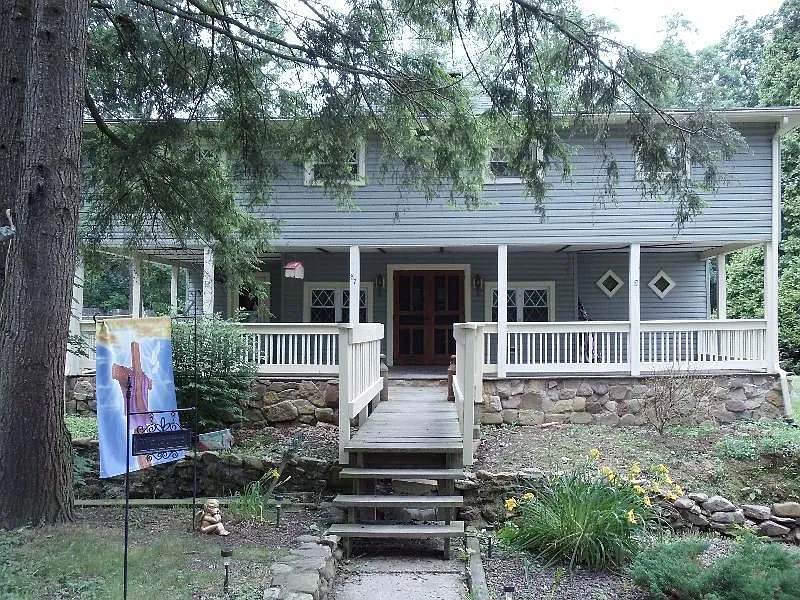 87 River Rd photo 1