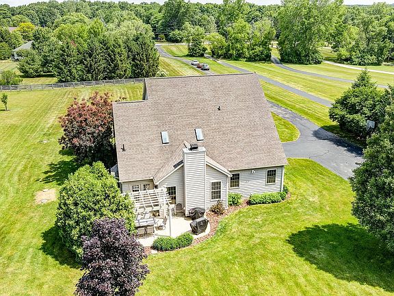 4th image of 1891 Hardin Ln