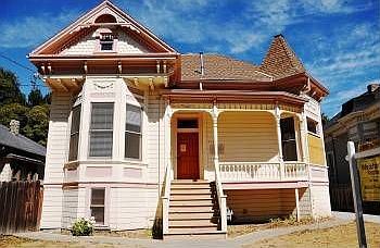 1st image of 428 N 6th St