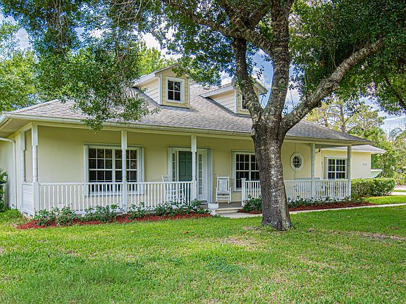 3rd image of 10631 Pine Needle Dr