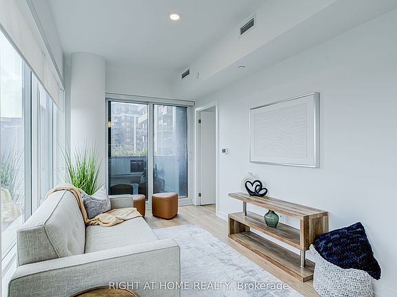 2nd image of 1100 Sheppard Ave W #908