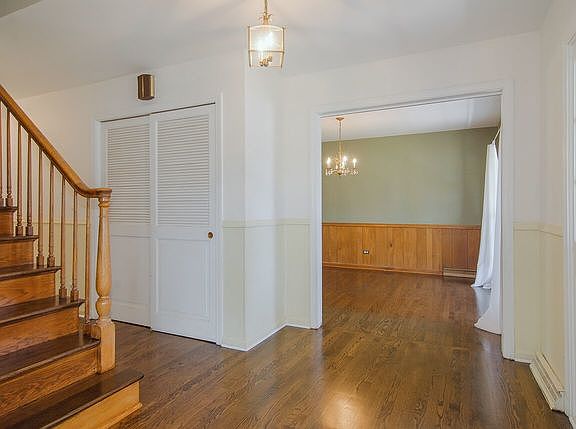 4th image of 612 Myrtlewood Ln
