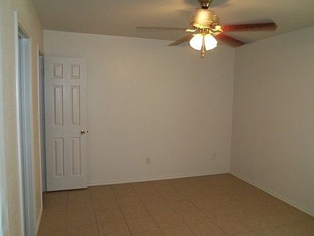 4th image of 3405 Hereford Ln APT D