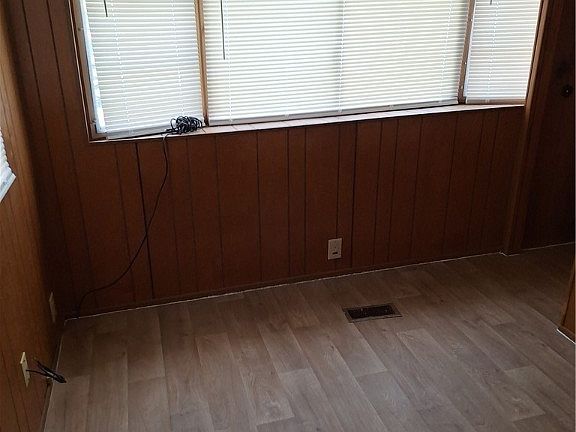 4th image of 47 Palace Dr