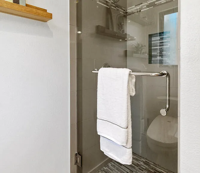 8687 Falmouth Ave #103 — Photo 17