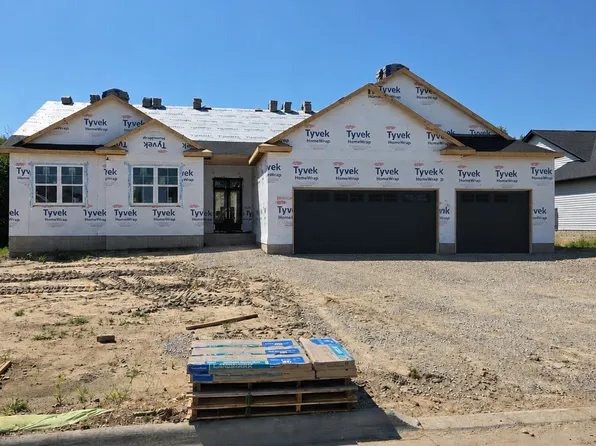 225 McCarran Ave NE, Cedar Rapids, IA 52402