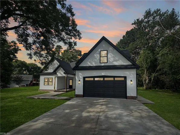 205 Binnacle Ct, Elizabeth City, NC 27907