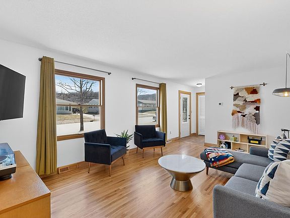 4th image of 2625 4th Ave NE