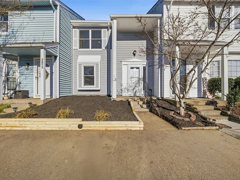 3675 Sylvan Ln — Photo 11