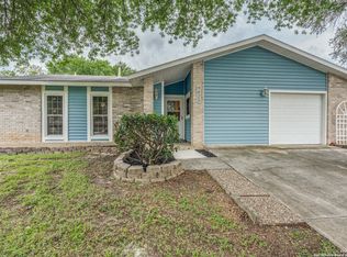 9825 Meadow Hl, Converse, TX 78109