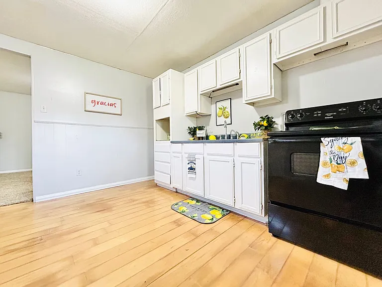 4220 SE 25th St — Photo 15