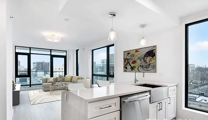 Rented by E Realty International Corp | media 4