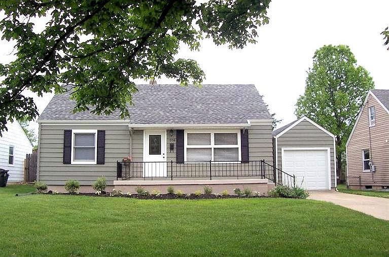 1st image of 208 Carmen Ave