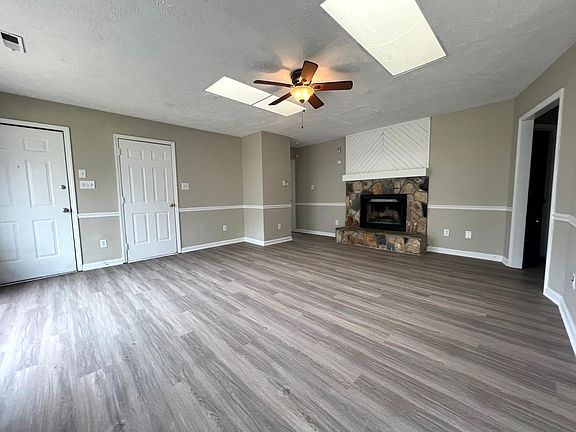 4th image of 544 Auburndale Ln