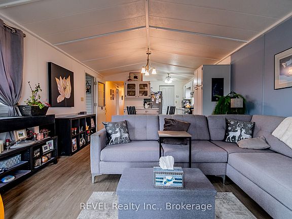 4th image of 3033 Townline Rd #115