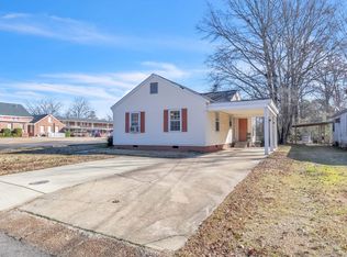 228 McCord St, West Point, MS 39773