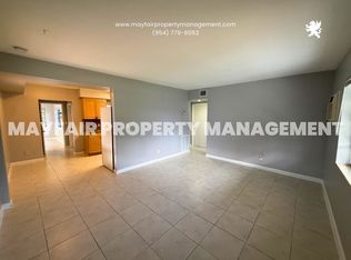 1204 Chateau Park Dr, Fort Lauderdale, FL 33311