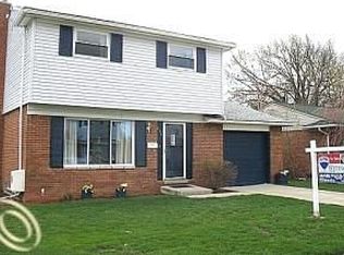 435 Filbert St, Westland, MI 48186
