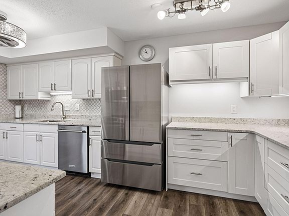 2nd image of 3412 Oak Ridge Rd APT 308
