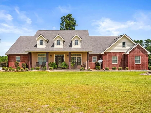 136 James Dr, Leesville, LA 71446