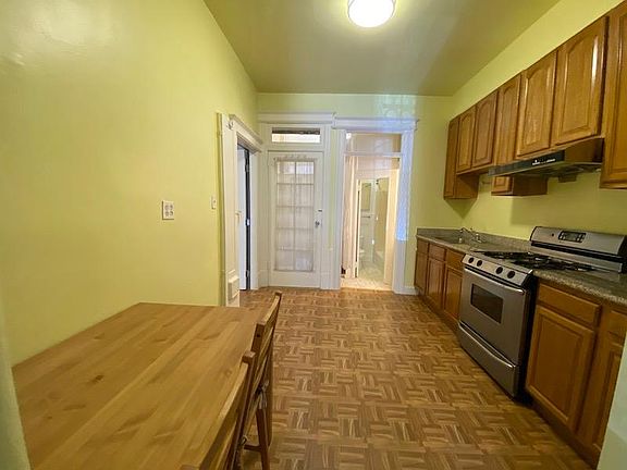 5th image of 1114 Broadway St