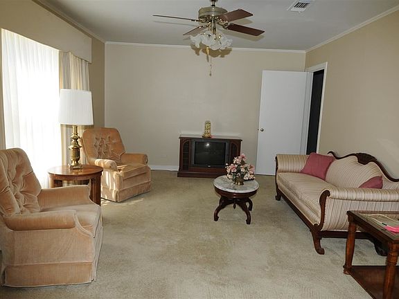 4th image of 1518 Willis St