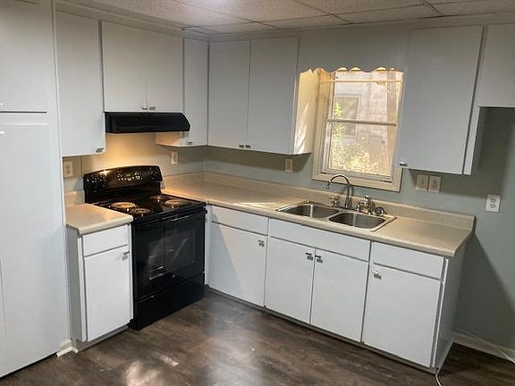 2nd image of 1622 Beauford Pl
