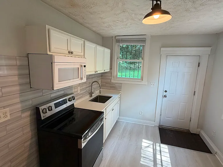 2148 Rice St #1 — Photo 12