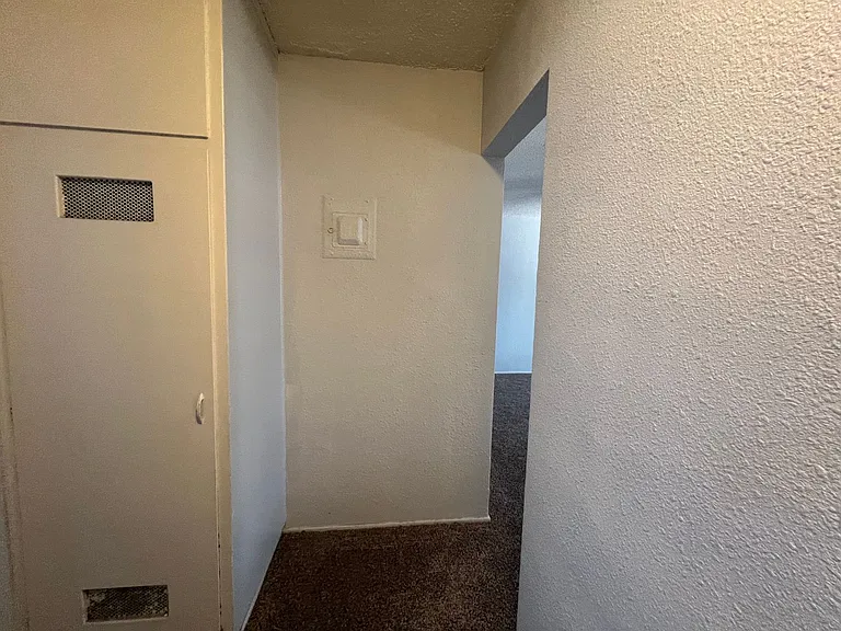 229 S Buena Vista St — Photo 15