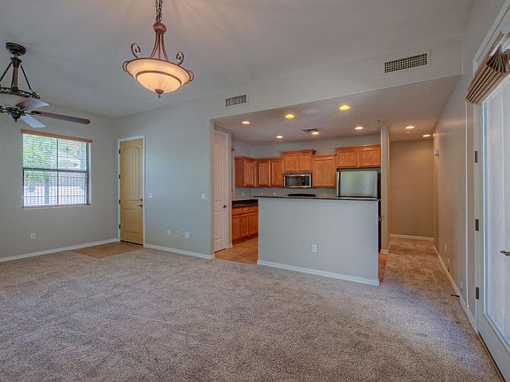 5th image of 10055 N 142nd St Unit 1190