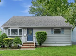 32 Merkel Dr, Bloomfield, NJ 07003