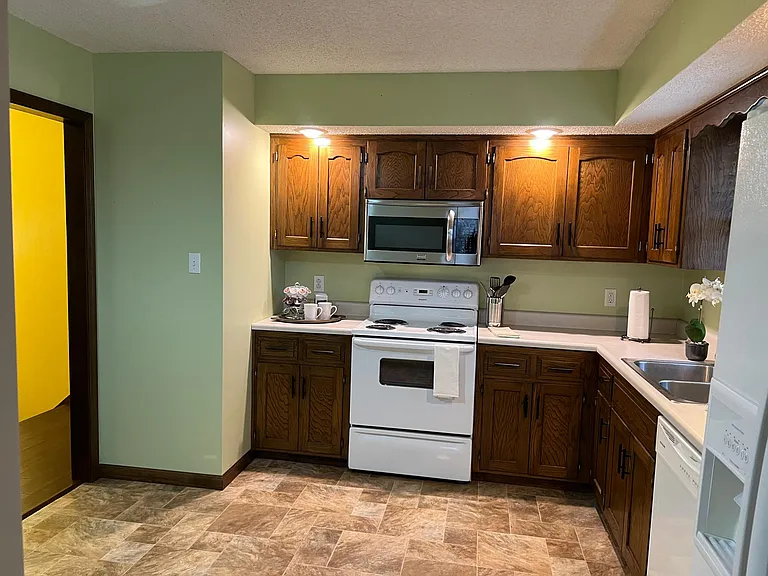 5921 SW 28th Ter — Photo 5