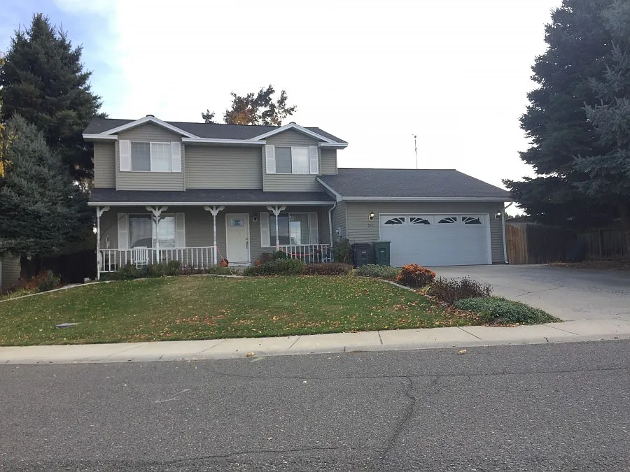 511 Baker Dr photo 1