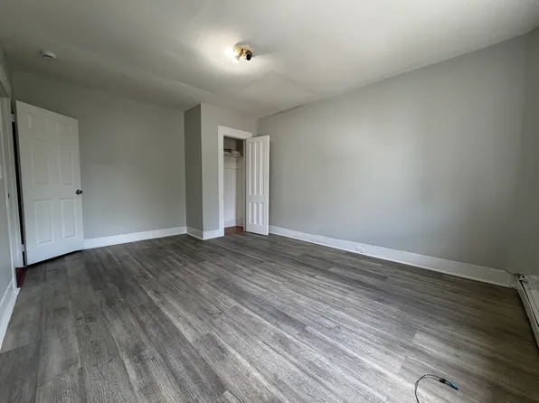 562 Arctic St #2B, Bridgeport, CT 06608