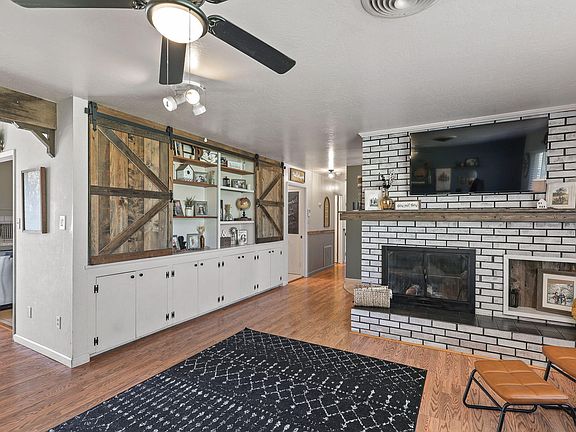 5th image of 2521 Center Waverly Ave