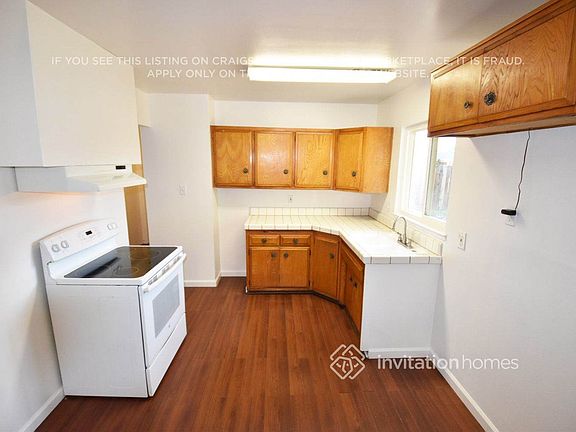 3rd image of 6813 Weddigen Way