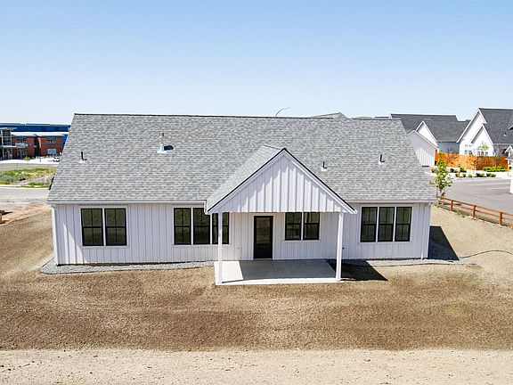3rd image of 1235 NW Kamiak Ct